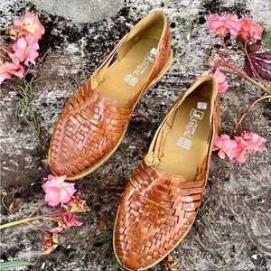Brand new huarache sandals handmade in Mexico size 6